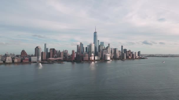 曼哈顿 从哈德森的观点 曼哈顿世界贸易中心世界贸易中心 曼哈顿商业区 纽约航观 纽约市 从无人驾驶飞机上看到 纽约曼哈顿天际线纽约市无人驾驶飞机场景 — 图库视频影像