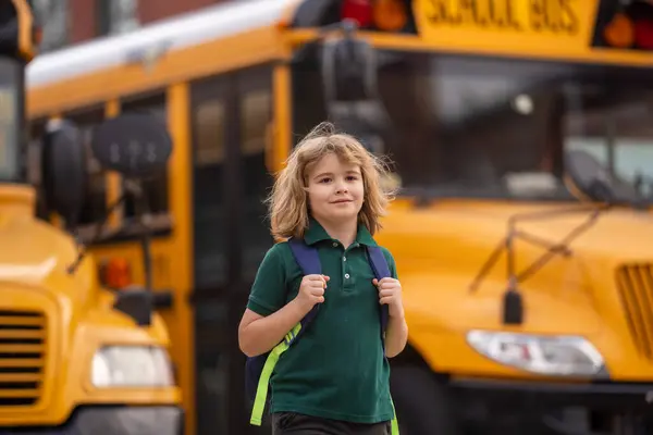 Escolar Entrar Autocarro Escola Escola Americana Volta Escola Miúdo Escola — Fotografia de Stock