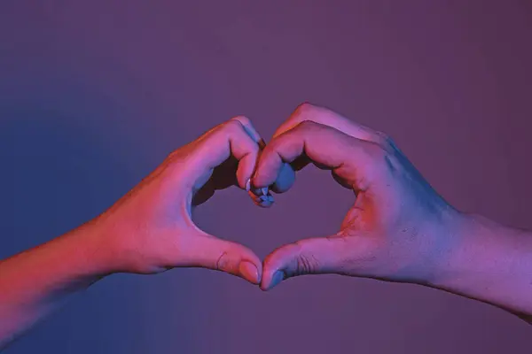 Coração Das Mãos Amor Conceito Amizade Homem Mulher Coração Formam — Fotografia de Stock