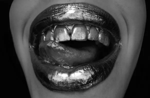 Sexy Tongue Sensual Lick Luxury Gold Lips Make Golden Lips — Stock Photo, Image