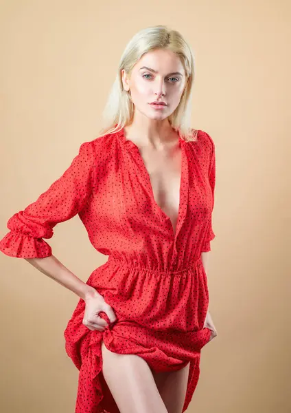 Retro Red Dress Girl Female Fashion Style — Stock Photo, Image
