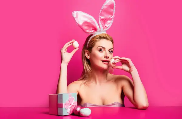 Sexy Rabbit Woman Eggs Isolated Pink Banner Copy Space — Stock Photo, Image