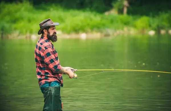 Young Bearded Man Angler Fishing Lake River Flyfishing — Stock Photo, Image
