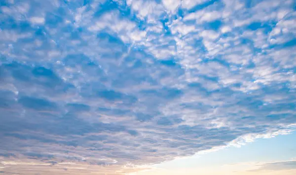 Nuvem Céu Azul Pastel Nuvens Macias Fofas Com Espaço Vazio — Fotografia de Stock