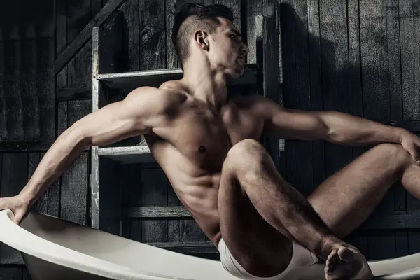 Muskularny Przystojniak Ciało Mięśniowe Silny Atleta Pasuje Męskiego Modelu Zdrowy — Zdjęcie stockowe