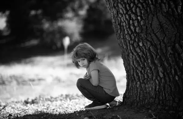 Anpassung Der Kinder Einsames Kind Kinder Depressionen Probleme Einsamkeitskind Negative — Stockfoto