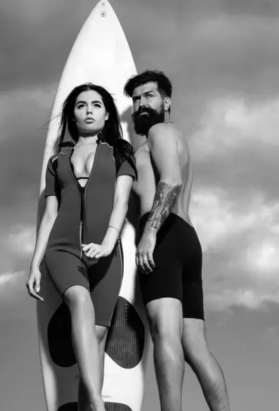 Zomervakantie Sexy Vrouw Badpak Summertime Concept Zonnebaden Surfplank — Stockfoto