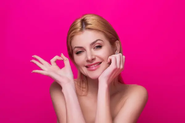 Piękna Twarz Młodej Blondynki Seksowna Modelka Pozująca Studio Portret Pięknej — Zdjęcie stockowe