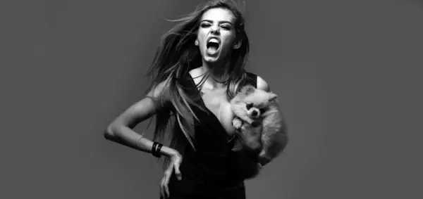 Young Woman Pet Dog Screaming Shouting Human Emotions Facial Expression — Stock Photo, Image