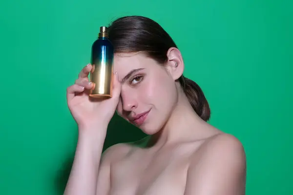 Woman Perfume Bottle Studio Girl Perfume Young Beautiful Woman Holding — Stock Photo, Image