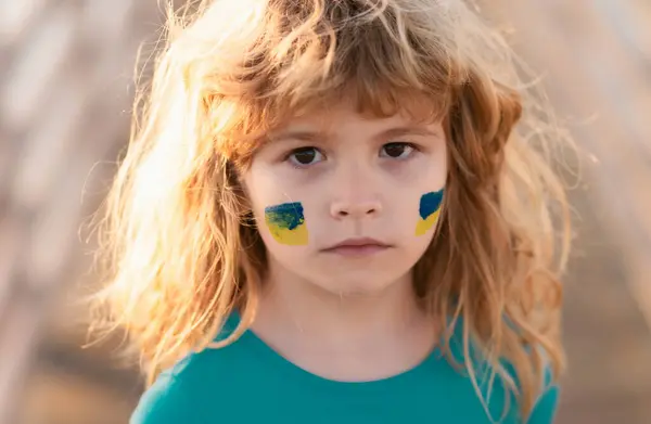 Sign Ukrainian Flag Child Cheek Young Child Protest Ukrainian Flag — Stock Photo, Image