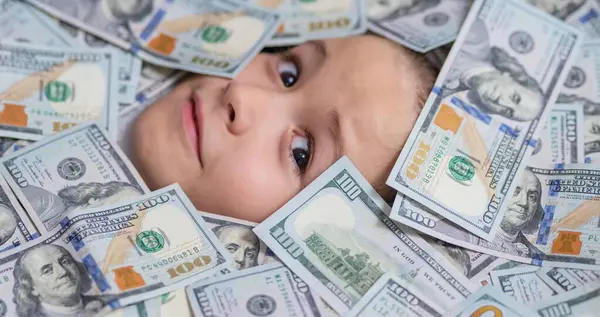 Geld Winnen Veel Geluk Kinderhoofd Geld Leuk Kind Gezicht Dollars — Stockfoto