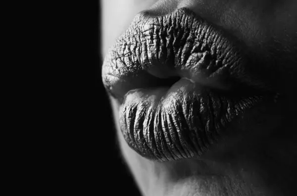 Embrasse Lèvres Dorées Rouge Lèvres Doré Sur Les Lèvres Sexy — Photo