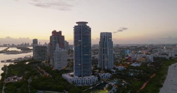 Нічний Дрон Вид Маямі Біч Саут Біч Флорида Кінематографічне Відео — стокове відео