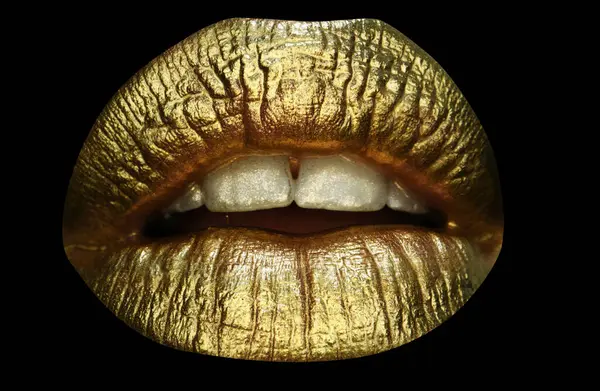 Goldener Lippenstift Auf Den Lippen Weiblicher Goldmund Impressum Lippen Luxuskosmetik — Stockfoto