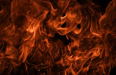 Ateş, yanan alev. Büyük yanan ateş.