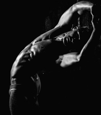 Erkek kaslı gövde. Seksi bir vücut. Çıplak Kas ve Güç Atletik Gay Pozu. Güçlü ve şehvetli. - Seksi Adam. Çıplak adam. Eşcinsel model. Erkek kaslı vücut. Çıplak Gövde, Ateşli Çocuk, Hunk. Üstsüz Üstsüz Kavram