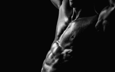 Seksi manken. Kaslı vücut. Güçlü bir adam. Erkek vücut şekli. Atletik Adam üstsüz poz veriyor. Çıplak Gövde 'yle gey. Kaslı vücut modeli. Güçlü ve seksi üstsüz model. Baştan çıkarıcı eşcinsel. Çekici erkek vücudu.