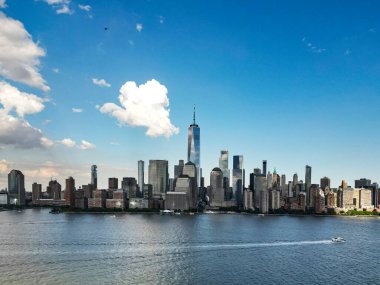 New York hava manzaralı. New York City silueti, ABD 'de Manhattan şehri manzarası. New York City Manhattan Şehir Merkezi Skyline, Jersey City, New Jersey, ABD