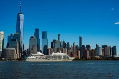 Manhattan güzel silueti, New York, Birleşik Devletler. Manhattan 'ın ortasındaki New York şehrinin gökyüzü manzarası. ABD NYC 'de. Amerikan büyük şehri