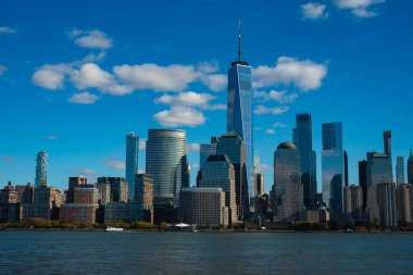 New York, Birleşik Devletler. Manhattan 'ın ortasındaki New York şehrinin silüeti. ABD, New York, New York, Manhattan. Amerikan büyük şehri. Aşağı Manhattan silueti. New York 'u seviyorum.