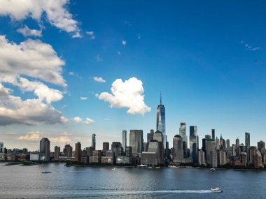 New York hava manzaralı. New York City silueti, ABD 'de Manhattan şehri manzarası. New York City Manhattan Şehir Merkezi Skyline, Jersey City, New Jersey, ABD
