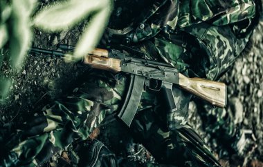 Ölü asker. Ölü asker Rus askerlerini öldürdü.