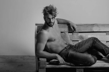 Seksi manken. Kaslı vücut. Güçlü bir adam. Baştan çıkarıcı bir adam. Seksi Erkek Kaslı Gövde. Seksi bir vücut. Çıplak Kas ve Güç Atletik Gay Pozu. Güçlü ve şehvetli. - Seksi Adam. Çıplak adam. Gey model