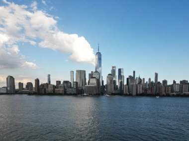 New York. New York 'ta. Manhattan şehir merkezindeki gökdelenler. New York City silueti, ABD 'de Manhattan şehri.
