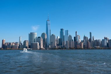 New York, Birleşik Devletler. Manhattan 'ın ortasındaki New York şehrinin silüeti. ABD, New York, New York, Manhattan. Amerikan büyük şehri. Aşağı Manhattan silueti. - New York. New York 'u seviyorum.