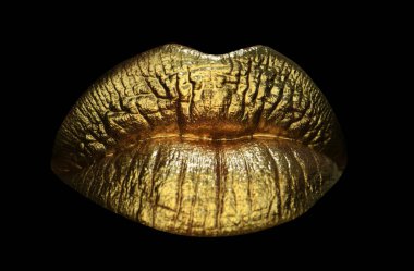 Dudak Simgesi. Altın makyaj. Renkli seksi dudaklar, altın sanat. Dudakları altın renginde. Siyah üzerine izole edilmiş.