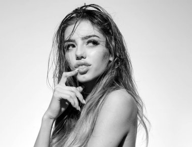 Mükemmel Taze Temiz Ciltli Güzel Spa Mankeni Kız. Kozmetik, güzellik ve kaplıca