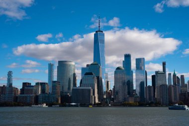Manhattan güzel silueti, New York, Birleşik Devletler. Manhattan 'ın ortasındaki New York şehrinin gökyüzü manzarası. ABD NYC 'de. Amerikan büyük şehri
