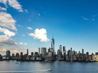 New York hava manzaralı. New York City silueti, ABD 'de Manhattan şehri manzarası. New York City Manhattan Şehir Merkezi Skyline, Jersey City, New Jersey, ABD