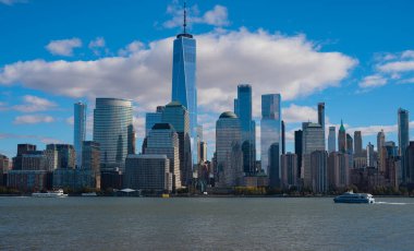 Manhattan güzel silueti, New York, Birleşik Devletler. Manhattan 'ın ortasındaki New York şehrinin gökyüzü manzarası. ABD NYC 'de. Amerikan büyük şehri