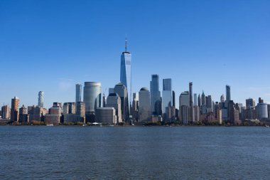 Manhattan güzel silueti, New York, Birleşik Devletler. Manhattan 'ın ortasındaki New York şehrinin gökyüzü manzarası. ABD NYC 'de. Amerikan büyük şehri