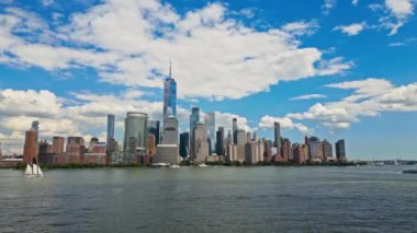 NYC, New York 'un ufuk çizgisi. New York, Manhattan, İHA 'dan Panorama. New York havası silüeti. ABD panoramik gökdelenleri. En tepeden New York şehir manzarası