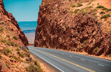 Kaliforniya 'da 66. Yol. Amerika seyahati