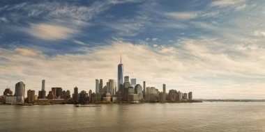 New York 'un gökdelenleri. Amerika 'ya git. New York, ABD. New York 'ta Manhattan manzarası. New York City, ABD şehir merkezi Manhattan finans bölgesi silüeti