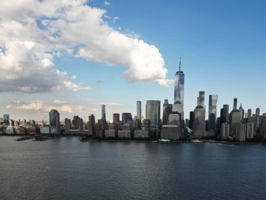 New York. New York 'ta. Manhattan şehir merkezindeki gökdelenler. New York City silueti, ABD 'de Manhattan şehri.