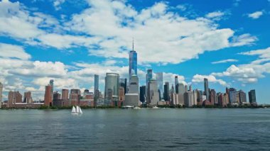 New York hava manzaralı. New York City silueti, ABD 'de Manhattan şehri manzarası. New York City Manhattan Şehir Merkezi Skyline, Jersey City, New Jersey, ABD