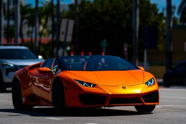 3 Nisan 2025. Miami mi? Lambo konsepti. Yazın Lamborghini spor arabası. Lamborghini süper arabası. Lambo tasarımı. Lamborghini Huracan spor arabası. Supercar Lamborghini yakın plan. V12 motor. Lüks araba.