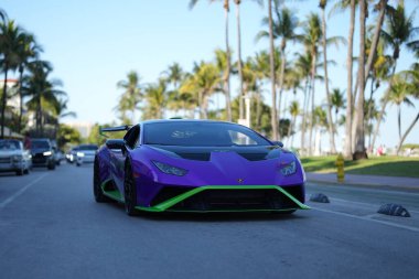 3 Nisan 2025. Miami mi? Lambo konsepti. Yazın Lamborghini spor arabası. Lamborghini süper arabası. Lambo tasarımı. Lamborghini Huracan spor arabası. Supercar Lamborghini yakın plan. V12 motor. Lüks araba.