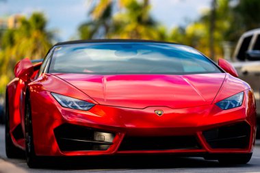 3 Nisan 2025. Miami mi? Lambo konsepti. Yazın Lamborghini spor arabası. Lamborghini süper arabası. Lambo tasarımı. Lamborghini Huracan spor arabası. Supercar Lamborghini yakın plan. V12 motor. Lüks araba.