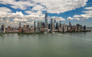 New York City 'nin havadan silueti, ABD. New York silueti. New York Panoraması. New York gökdelenleri. Manhattan 'da güzel manzara, New York' ta Empire State Binası. New York Times Binası