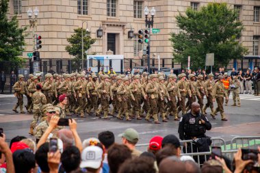 14 Haziran 2025, Washington - ABD Ordusu 250. yıldönümü. Amerikan Ordusu 'nun doğum günü. Ordu yıldönümü. Amerikan Askeri Yürüyüşü. Ordu Tarihi Kutlaması. Amerikan birlikleri geçit töreni. ABD Askeri Etkinliği. Üniformalı askerler
