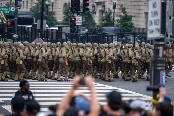 14 Haziran 2025, Washington - ABD Ordusu 250. yıldönümü. 250. ordu yıldönümü. Amerikan Askeri Yürüyüşü. Washington DC Askeri Yürüyüşü. Amerikan Silahlı Kuvvetleri. Ordu Tarihi Kutlaması. ABD Askeri Etkinliği
