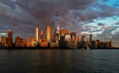 New York 'un havadan görünüşü, Birleşik Devletler. New York silueti. New York Panoraması. New York gökdelenleri. Manhattan 'da güzel manzara, New York' ta Empire State Binası. New York Times Binası