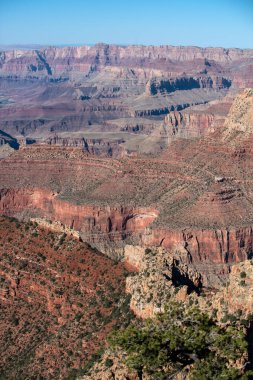 Kaya kanyonu, kayalık dağlar. Kanyon kaya manzarası. Arizona 'daki anıt vadisi. Panoramik manzara. Canyon Ulusal Parkı