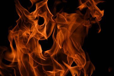 Ateş alevi. Siyah arkaplanda yanan ışıklar